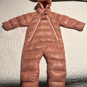 Patagonia insulated bunting size 6-12 month